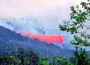 San Marcos fire plane, red, mtns